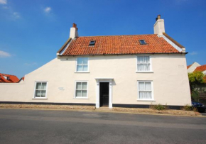 Luggers Cottage